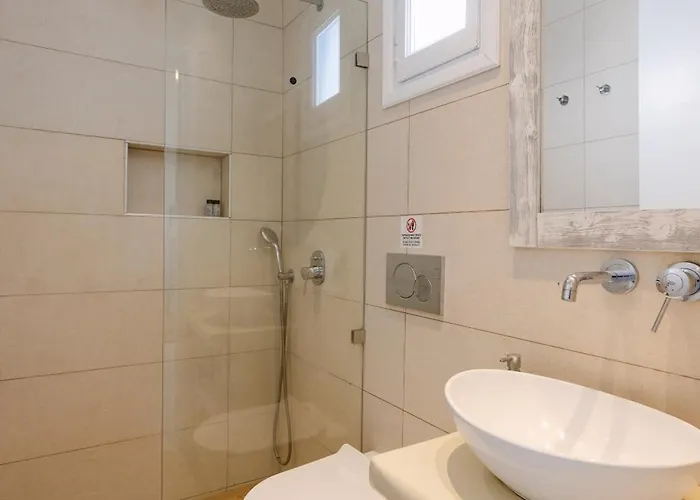 Lejlighed Victoria & *