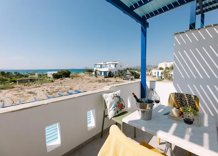 Victoria & * Mikri Vigla